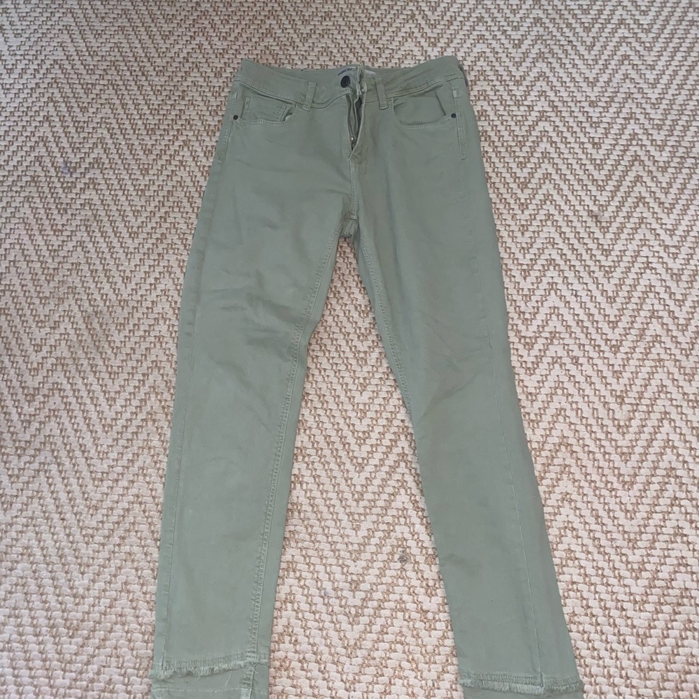 worn once green zara jeans